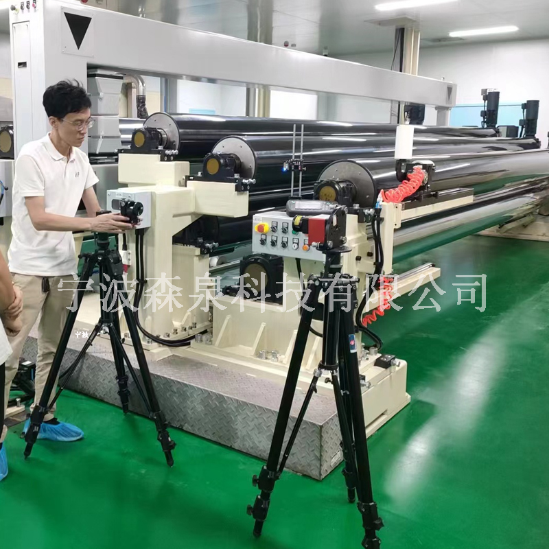覆膜机滚轴平行度调整设备